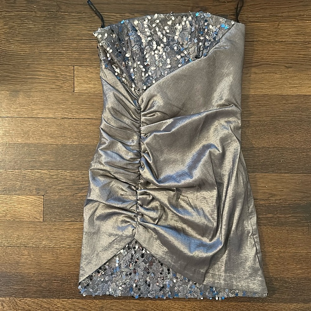 Size 2- Jessica McClintock strapless dresss